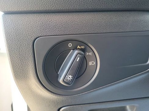 Used 2024 Volkswagen Tiguan S FWD image 10