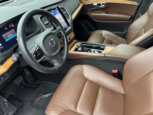 Used 2024 Volvo XC90 T8 Plus image 9