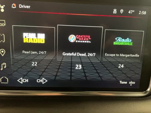 Used 2024 GMC Yukon XL Denali w/ Advanced Technology Package image 29