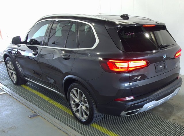 Used 2022 BMW X5 xDrive45e w/ Luxury Seating Package AWD/4WD image 2