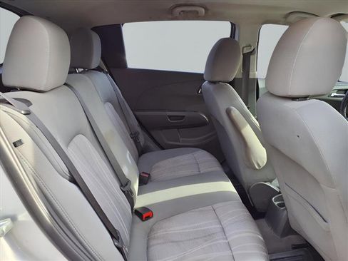 Used 2015 Chevrolet Sonic LT image 14