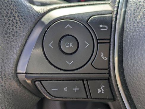 Used 2018 Toyota Camry FWD image 13