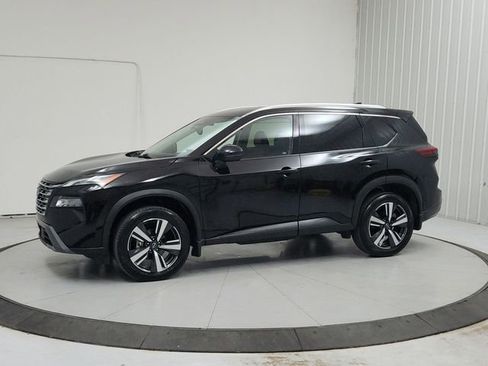 Used 2025 Nissan Rogue SL AWD/4WD image 3