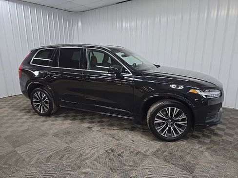 Used 2022 Volvo XC90 T6 Momentum w/ Advanced Package image 1