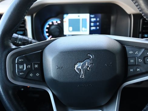 Used 2022 Ford Bronco Wildtrak image 15