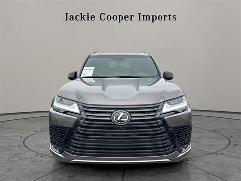 Used 2024 Lexus LX 600 4WD w/ Appearance Package image 8