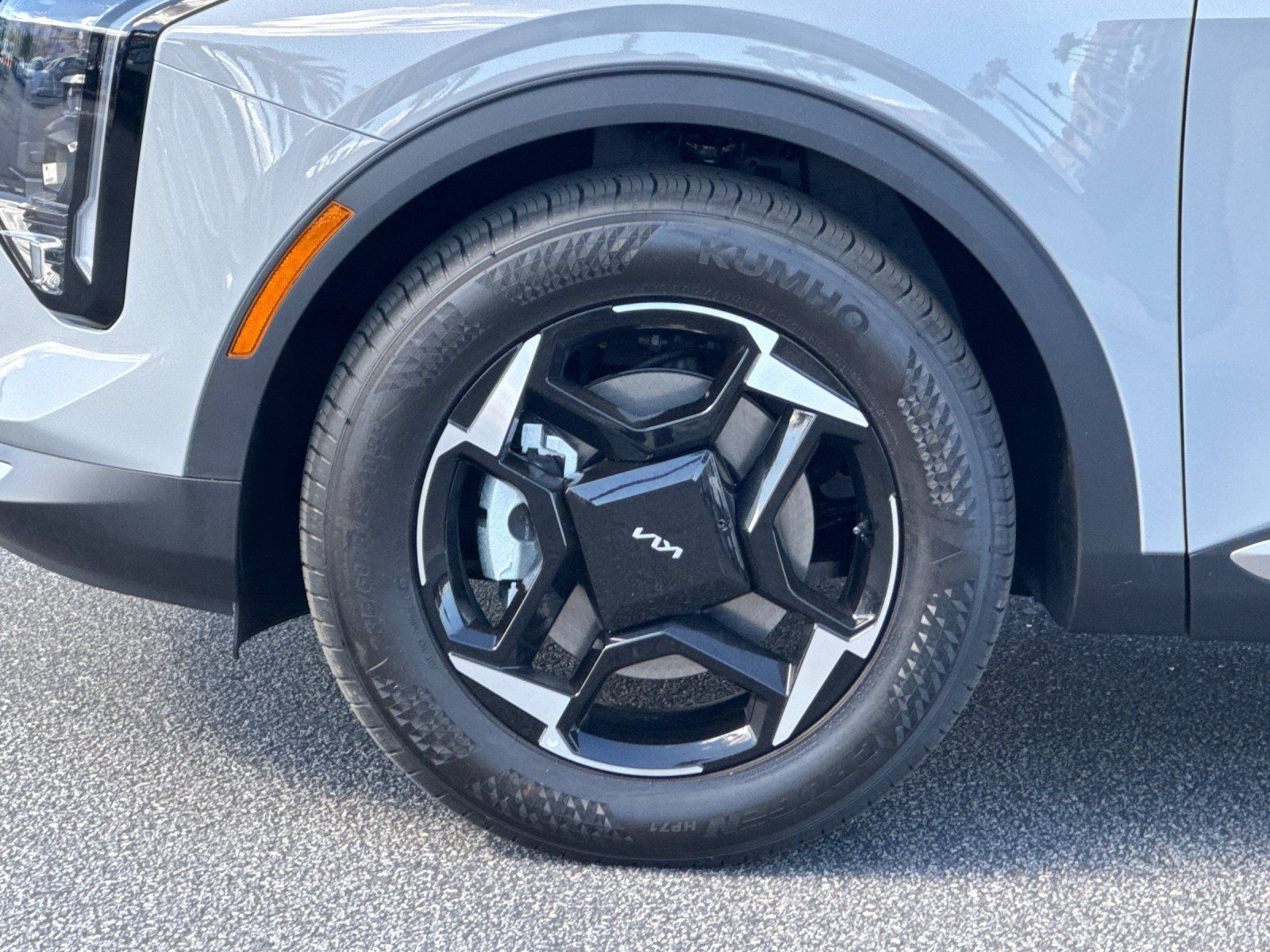 Certified 2026 Kia Sportage EX FWD image 32