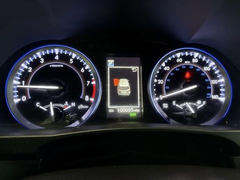 Used 2019 Toyota Highlander XLE image 16