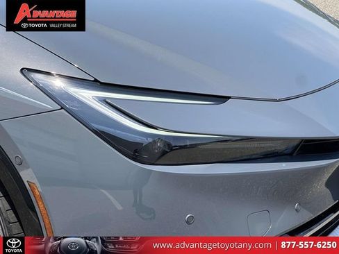 Certified 2026 Toyota Prius Plug-In Hybrid w/ Limited Premium Package FWD image 11