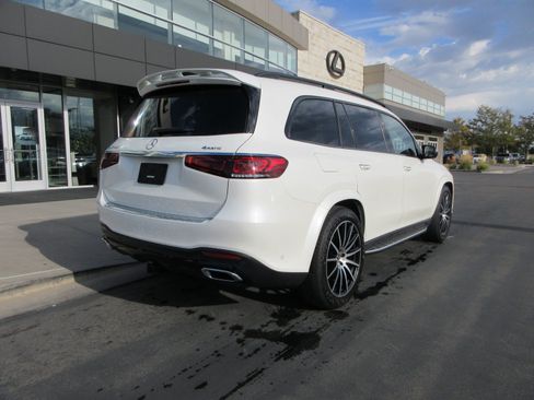 Used 2022 Mercedes-Benz GLS 450 4MATIC image 10