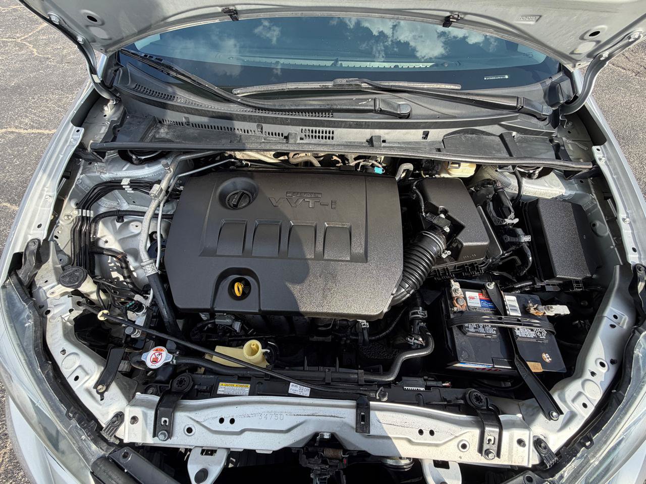 Used 2018 Toyota Corolla SE FWD image 19