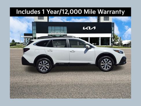 Used 2022 Subaru Outback Premium AWD/4WD image 1