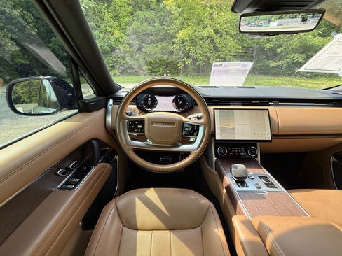 Used 2023 Land Rover Range Rover SE AWD/4WD image 38