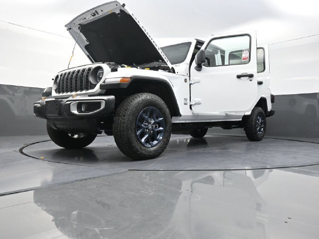 New 2026 Jeep Gladiator Sport AWD/4WD image 30