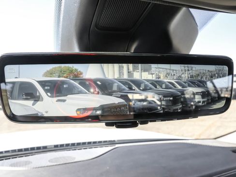 New 2025 Jeep Grand Cherokee L Limited image 30