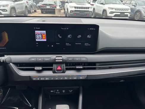 Used 2025 Kia K4 FWD image 17