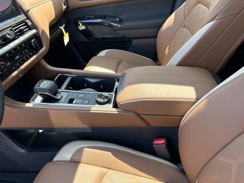 New 2026 Nissan Pathfinder Platinum AWD/4WD image 21