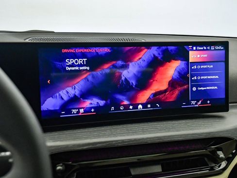 Used 2025 BMW 330i Sedan w/ Convenience Package image 26