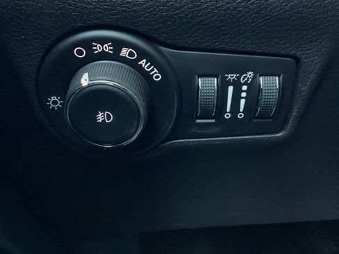 Used 2024 Jeep Compass Trailhawk AWD/4WD image 22