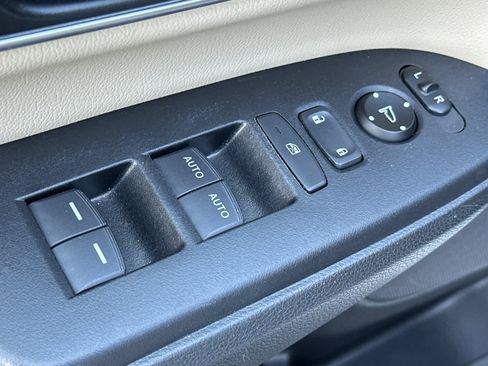 Used 2021 Honda CR-V EX-L image 13