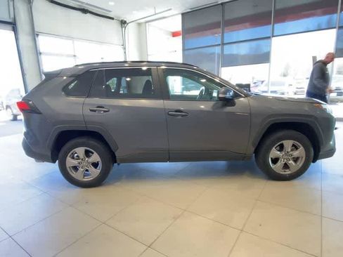 Certified 2025 Toyota RAV4 XLE AWD/4WD image 9