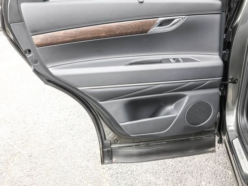 Used 2025 Genesis GV80 2.5T Select image 28