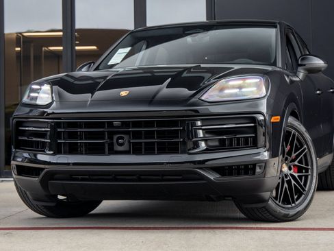 Certified 2026 Porsche Cayenne S AWD/4WD image 7