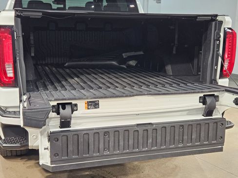 Used 2025 GMC Sierra 1500 Denali Ultimate AWD/4WD image 18
