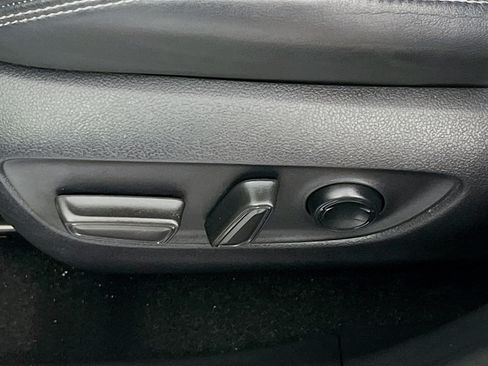Used 2019 Toyota RAV4 Limited w/ Cold Weather Package FWD image 15