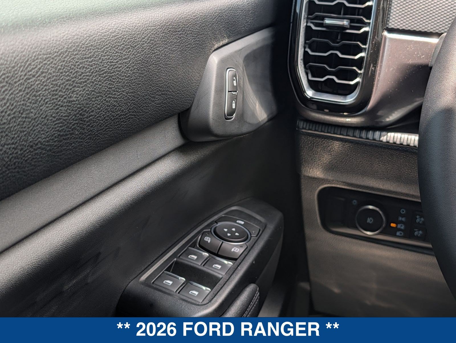 New 2026 Ford Ranger XLT w/ Black Appearance Package RWD image 25