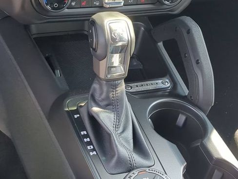 New 2025 Ford Bronco Outer Banks w/ Sasquatch Package AWD/4WD image 28