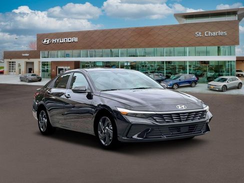 New 2026 Hyundai Elantra SEL Sport Premium FWD image 11