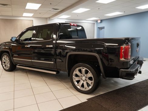 Used 2018 GMC Sierra 1500 Denali w/ Denali Ultimate Package image 8