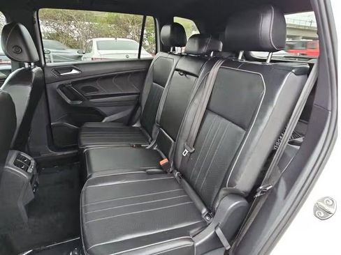 Used 2021 Volkswagen Tiguan SE R-Line AWD/4WD image 12
