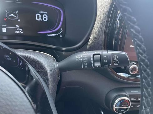Certified 2025 Kia Soul EX FWD image 24