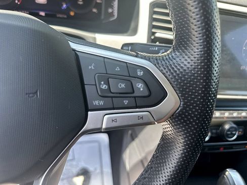 Used 2022 Volkswagen Atlas SEL R-Line AWD/4WD image 18
