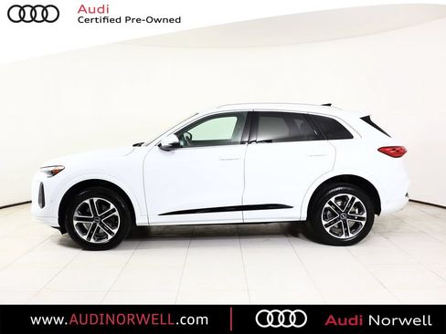Certified 2025 Audi Q5 Premium w/ Convenience Package AWD/4WD image 13