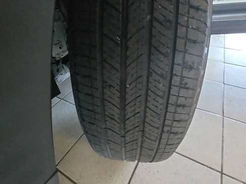 Used 2022 GMC Terrain SLE w/ Driver Convenience Package FWD image 25