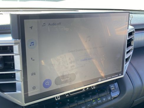 Used 2024 Toyota Sequoia Platinum image 9