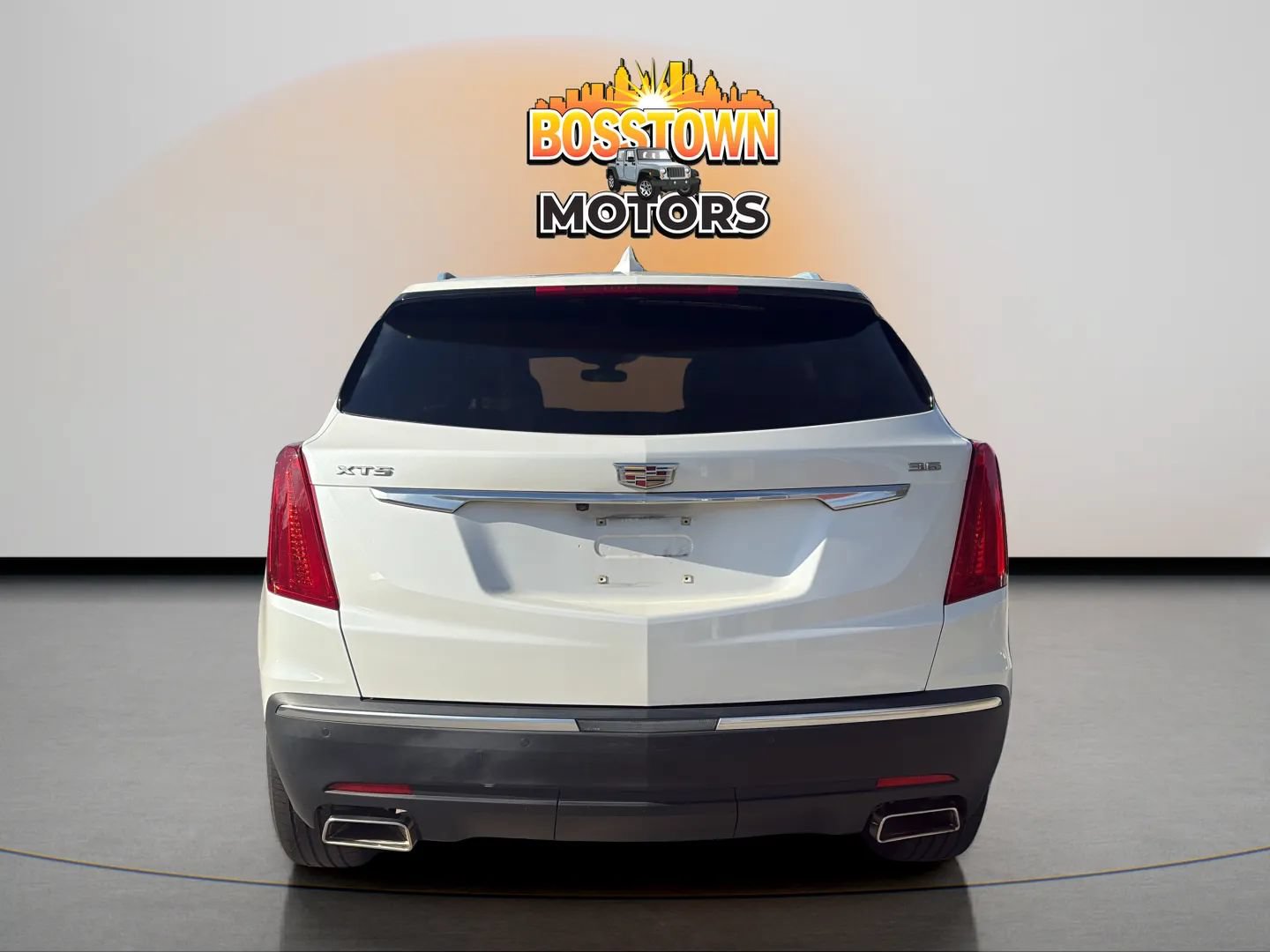 Used 2018 Cadillac XT5 FWD image 6