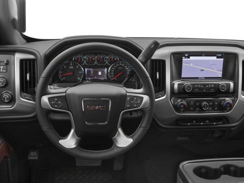 Used 2017 GMC Sierra 2500 SLE w/ HD SLE Preferred Plus Package AWD/4WD image 4