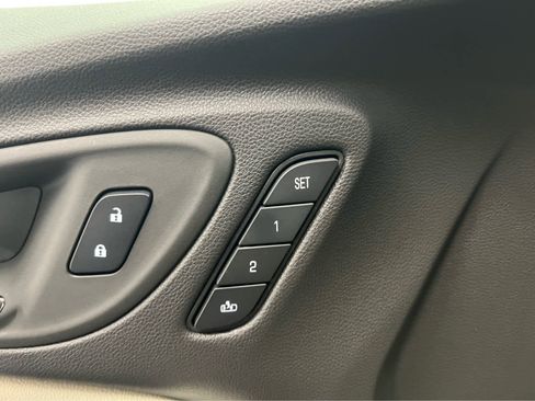 Used 2024 Buick Encore GX Avenir w/ Avenir Convenience Package image 17