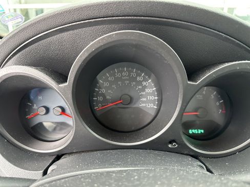 Used 2010 Chrysler Sebring Touring image 8