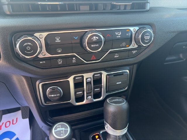 Certified 2025 Jeep Gladiator Sport AWD/4WD image 19