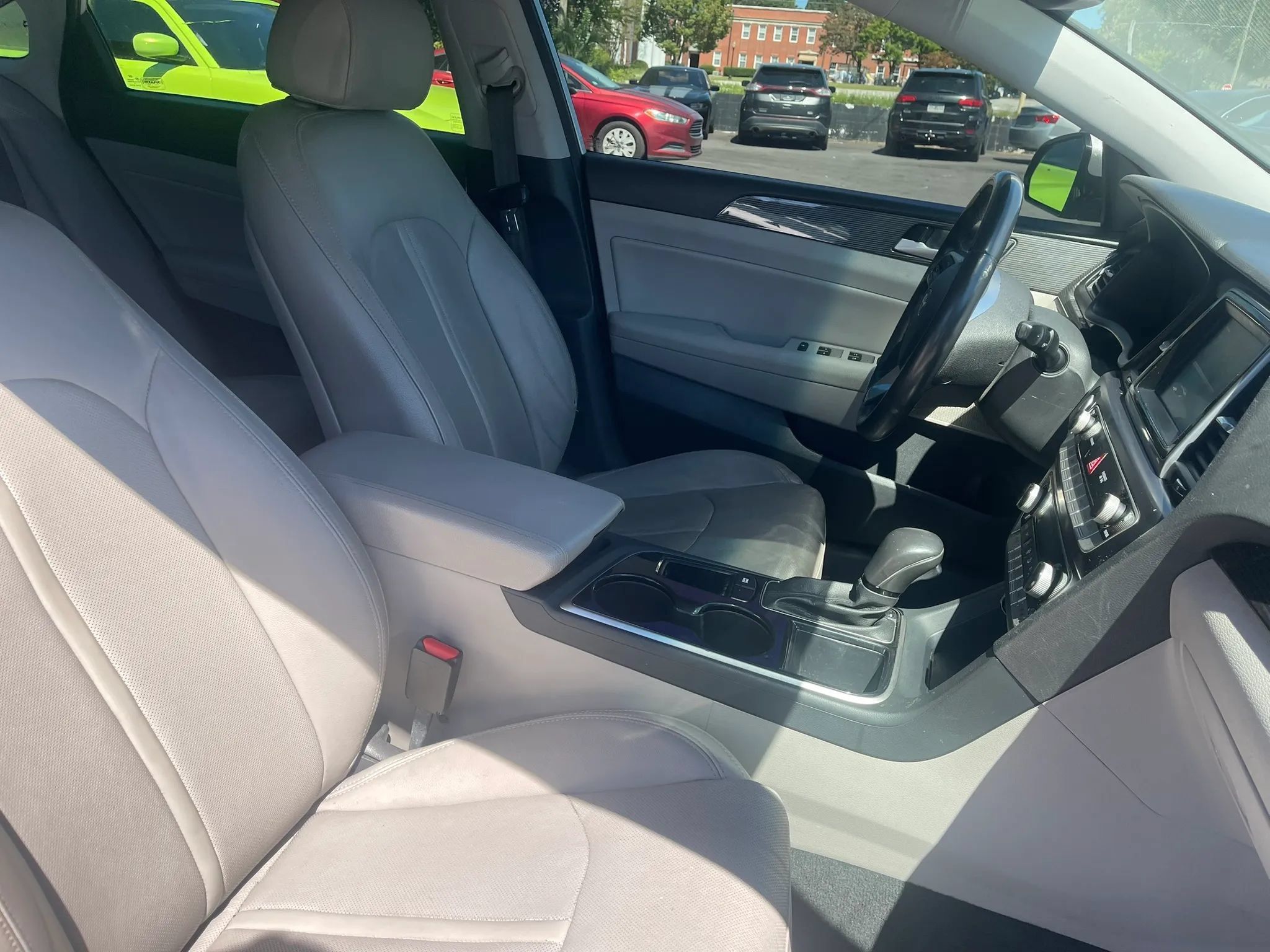 Used 2018 Hyundai Sonata Limited w/ Cargo Package FWD image 14