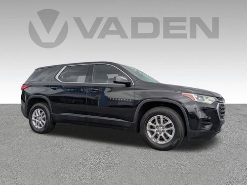 Used 2020 Chevrolet Traverse LS image 3