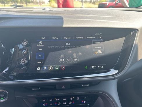 Used 2023 Buick Envision Avenir AWD/4WD image 19