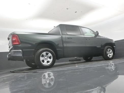 New 2026 RAM 1500 4x4 Crew Cab image 39