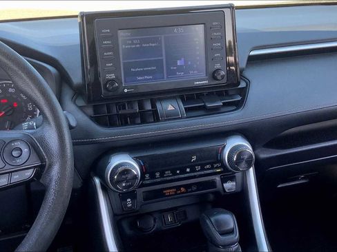 Used 2022 Toyota RAV4 XLE FWD image 7