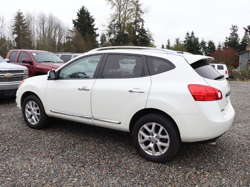 Used 2013 Nissan Rogue SL image 3